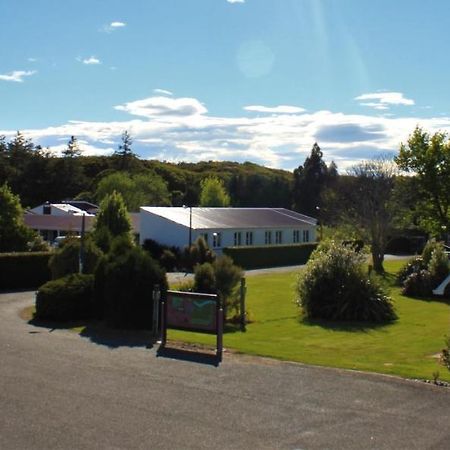 Last Light Lodge Tuatapere Екстер'єр фото