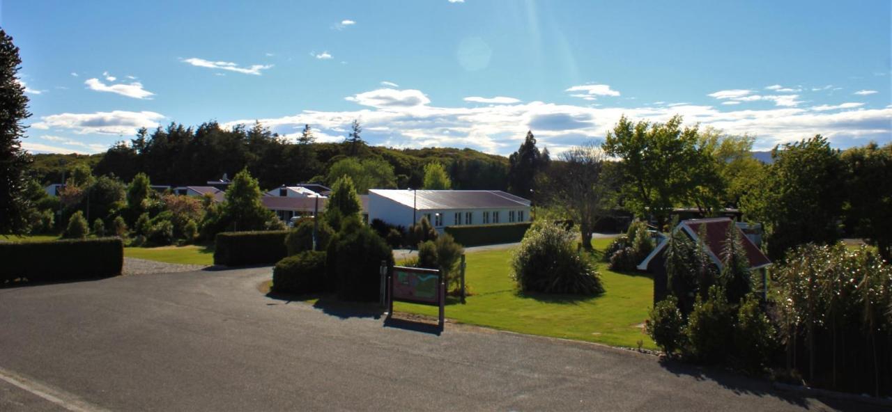 Last Light Lodge Tuatapere Екстер'єр фото