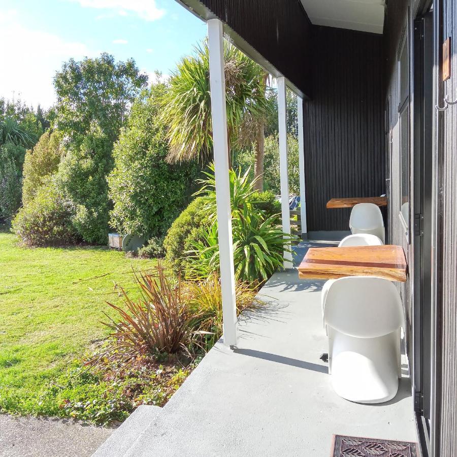 Last Light Lodge Tuatapere Екстер'єр фото