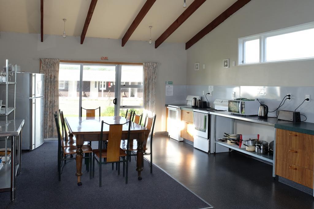Last Light Lodge Tuatapere Екстер'єр фото